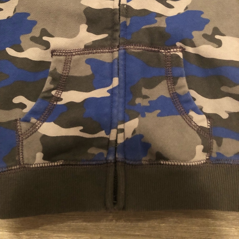 Excellent condition Gymboree camo sweatshirt boys - Picture 3 of 4